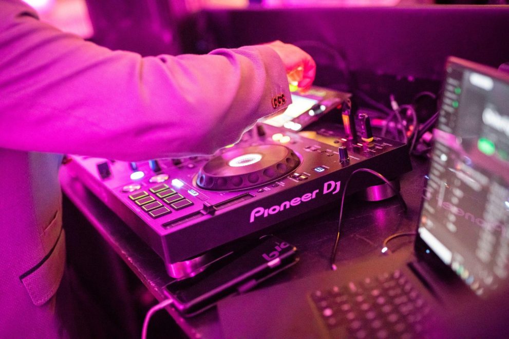 DJs Hire London Leading DJs For Parties In London Private Party DJs